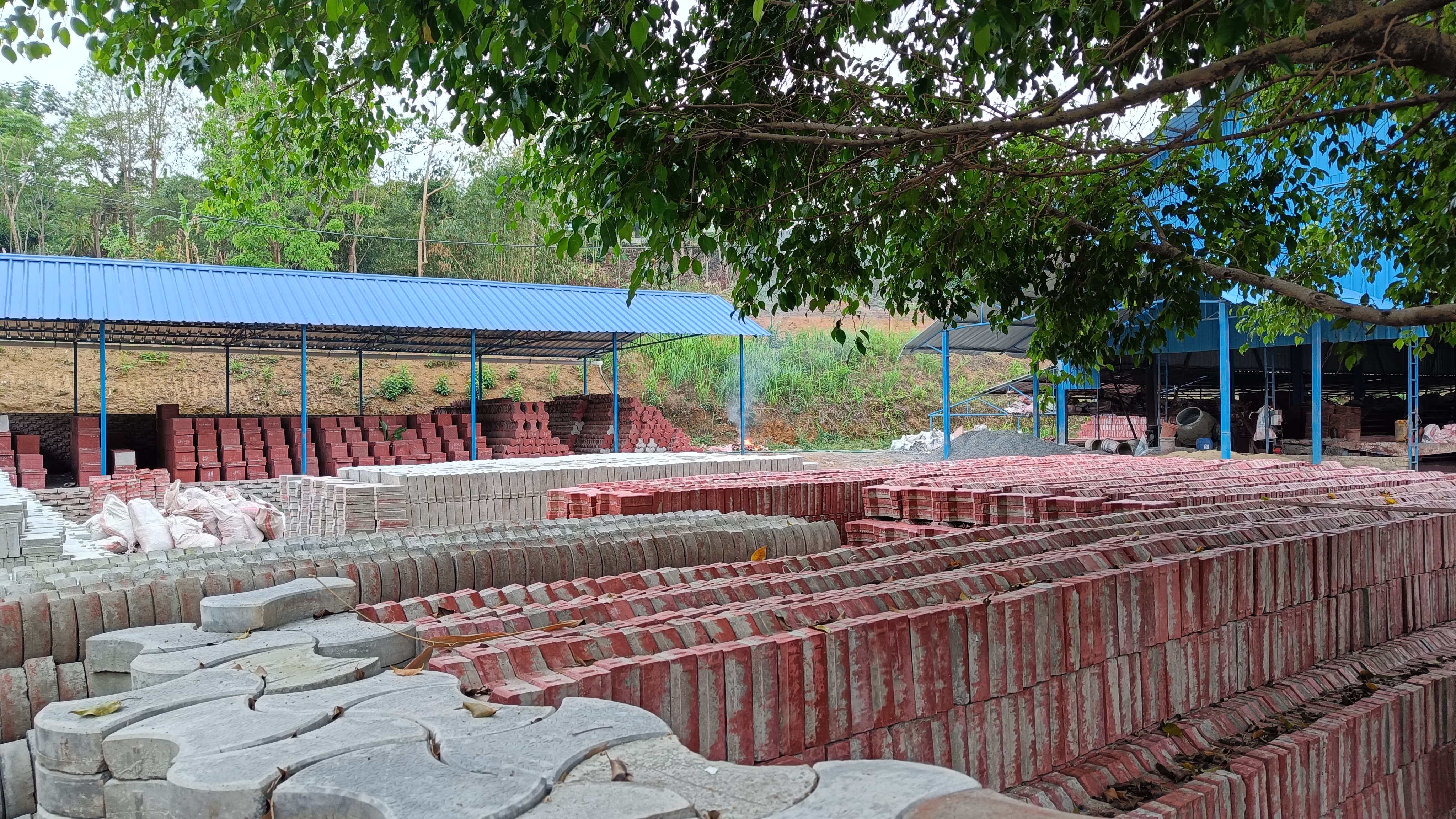 CHEQUERED TILES & PAVER BLOCKS